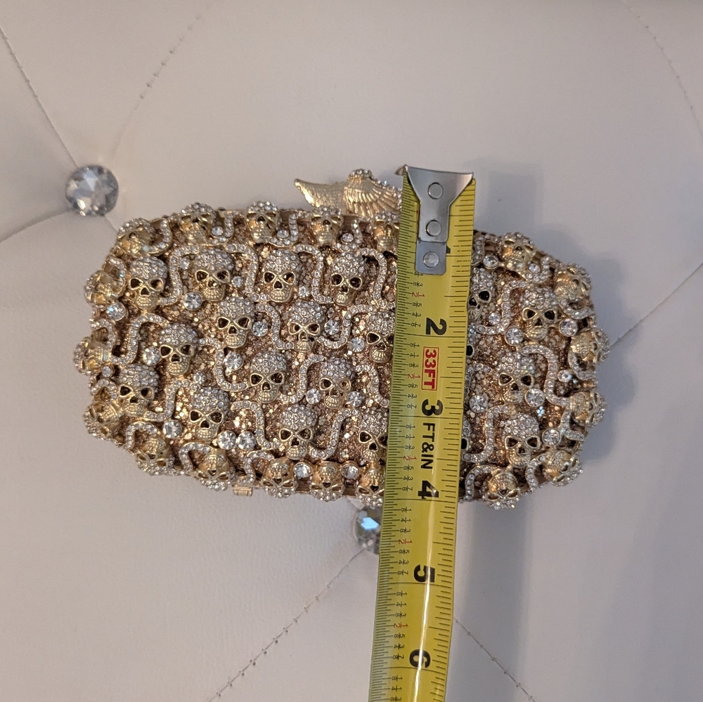 NWOT Gold Rhinestone Skull Clutch Purse - Picture 4 of 6
